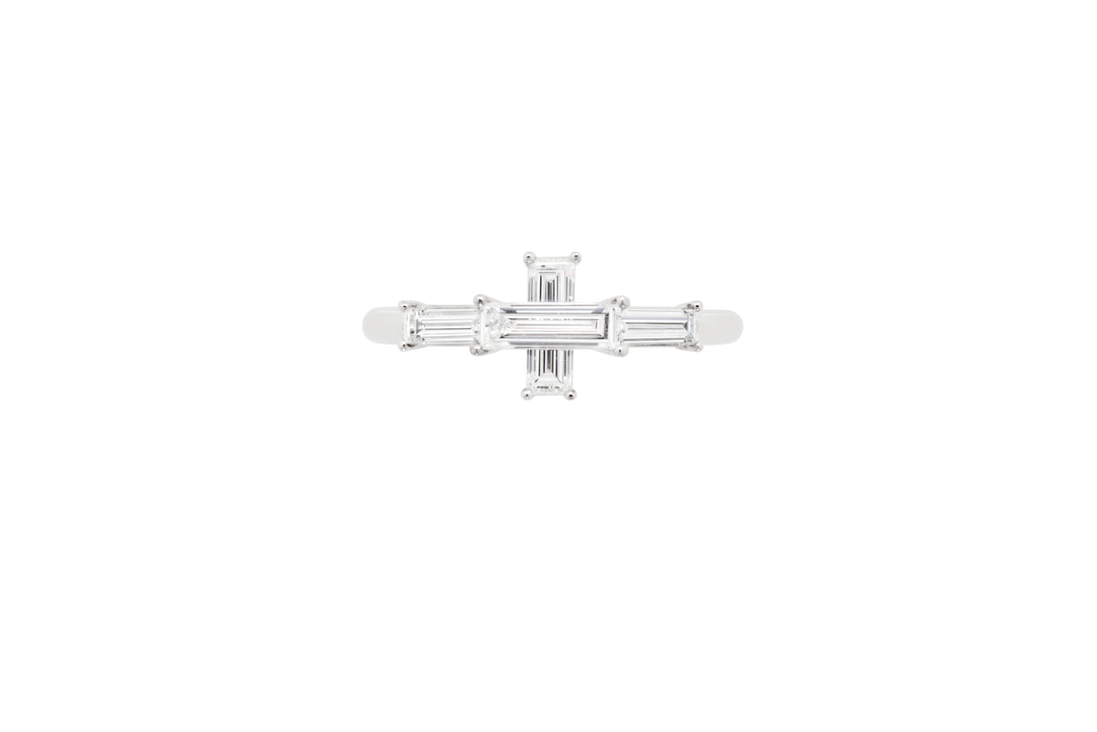 LIGHT/BEAM ring in platinum 950, diamonds