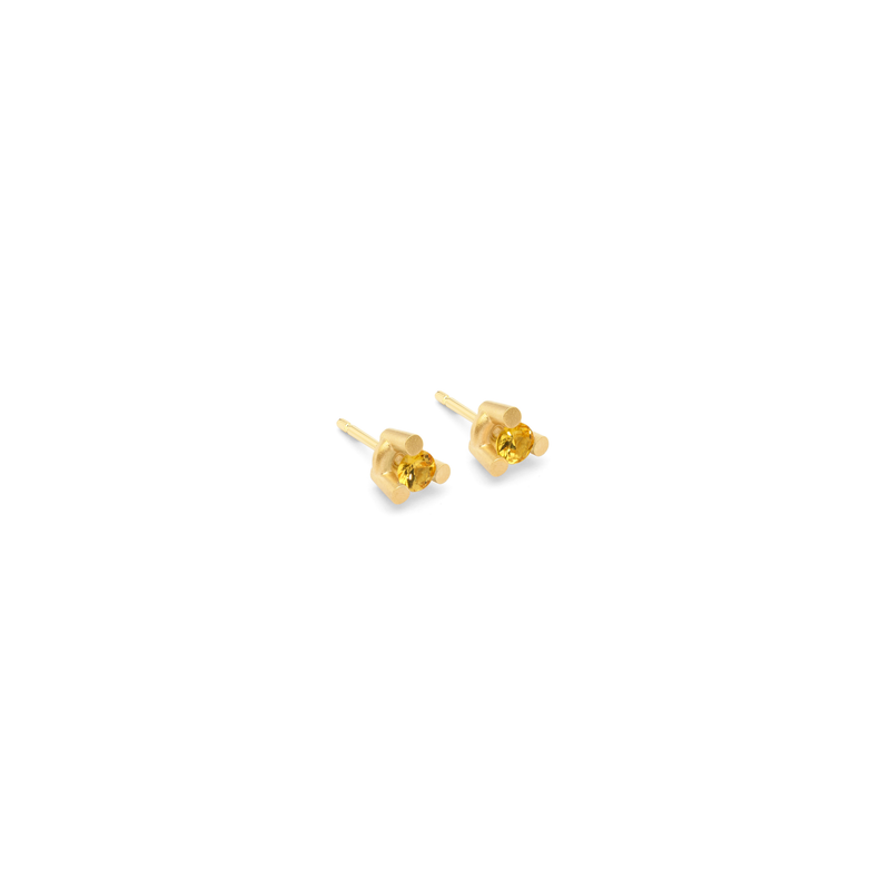 TRIN stud earrings in 18k yellow gold, sapphires