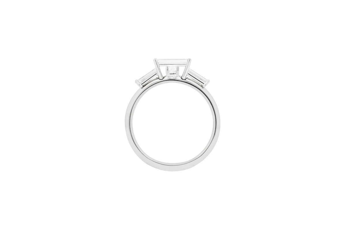 LIGHT/BEAM ring in platinum 950, diamonds
